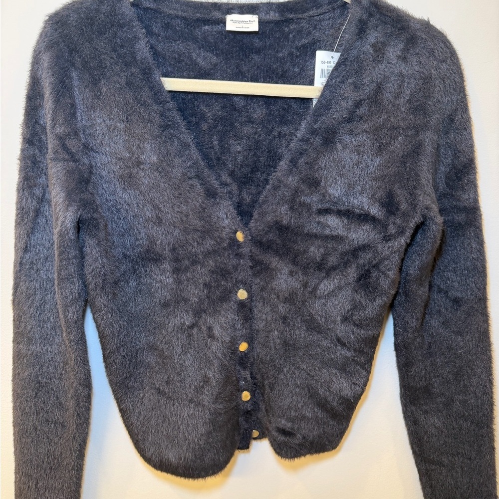 NWT Abercrombie and Fitch Black Soft V-Neck Fuzzy Cardigan Sweater